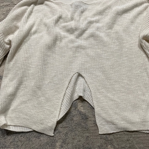 Express White Sweater Size M EUC belly Lenght Knit Bell Sleeves - Picture 6 of 8
